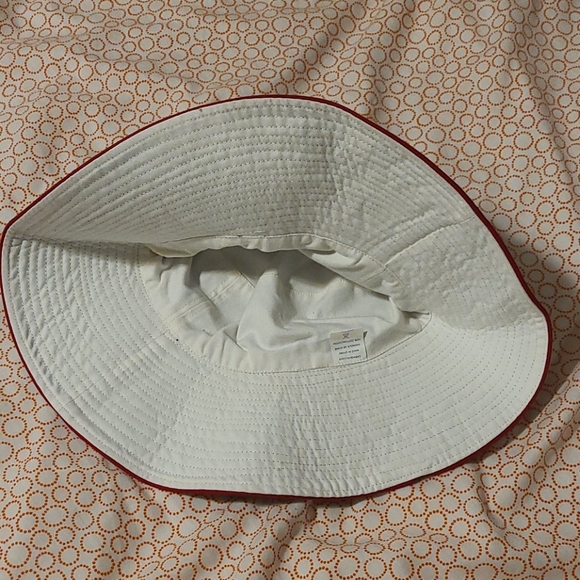 Bucket hat no name - Picture 3 of 3